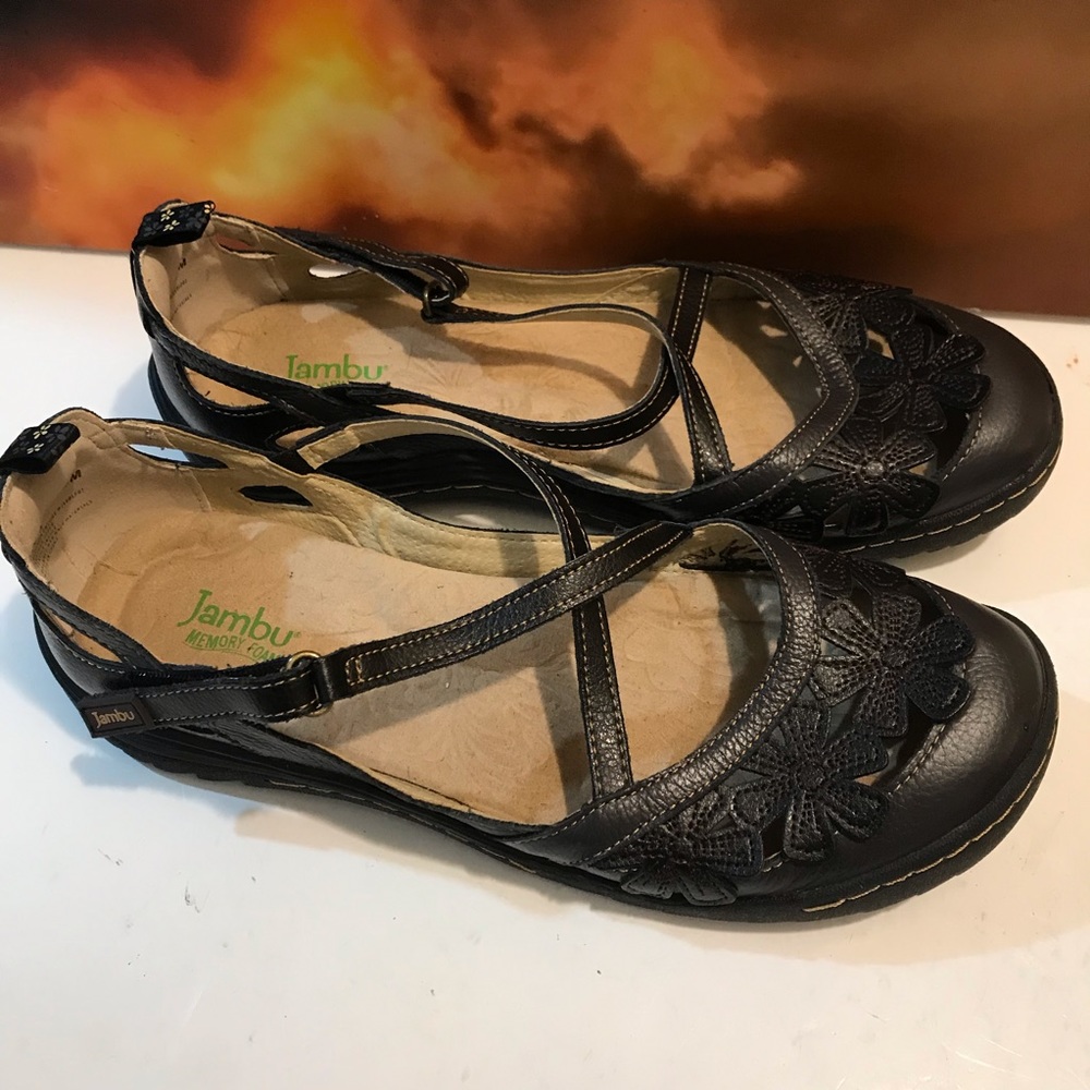 Jambu memory foam Sz 10